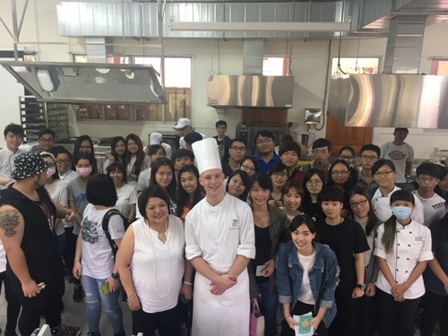 日本北斗文化學園與法國博古斯廚藝學院講師來訪